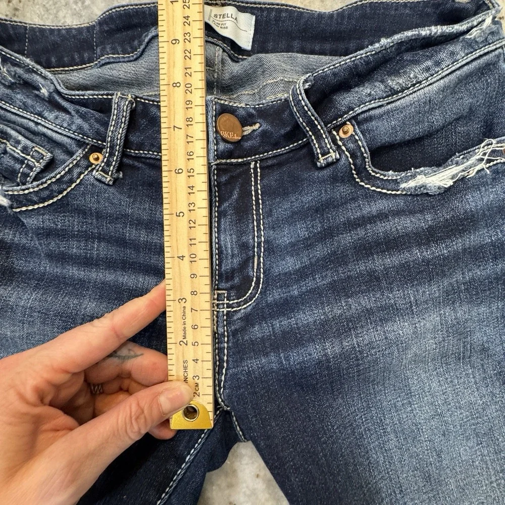 BKE Stella Jeans Sz 27x25 Low Rose Slim Skinny Dark Wash Distressed